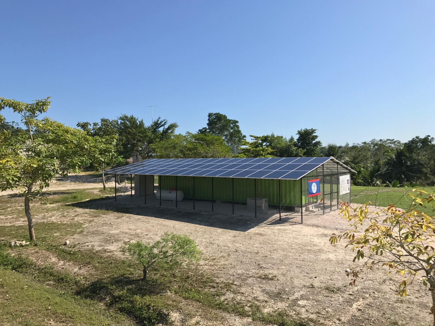 cdw-Modell elektrifiziert Belizes Dörfer (Replizierung des Smart Solar Off-Grid-Ansatzes)